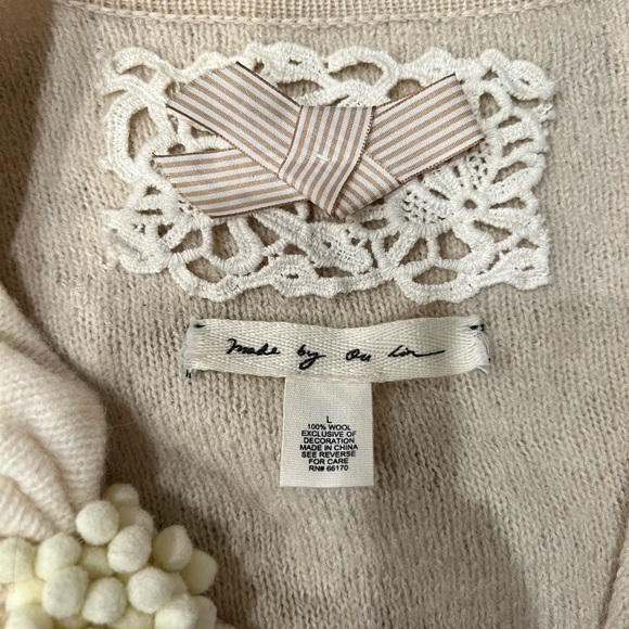 Anthropologie Archival Collection cream ivory flowers black bow peplum sweater L - Picture 8 of 10